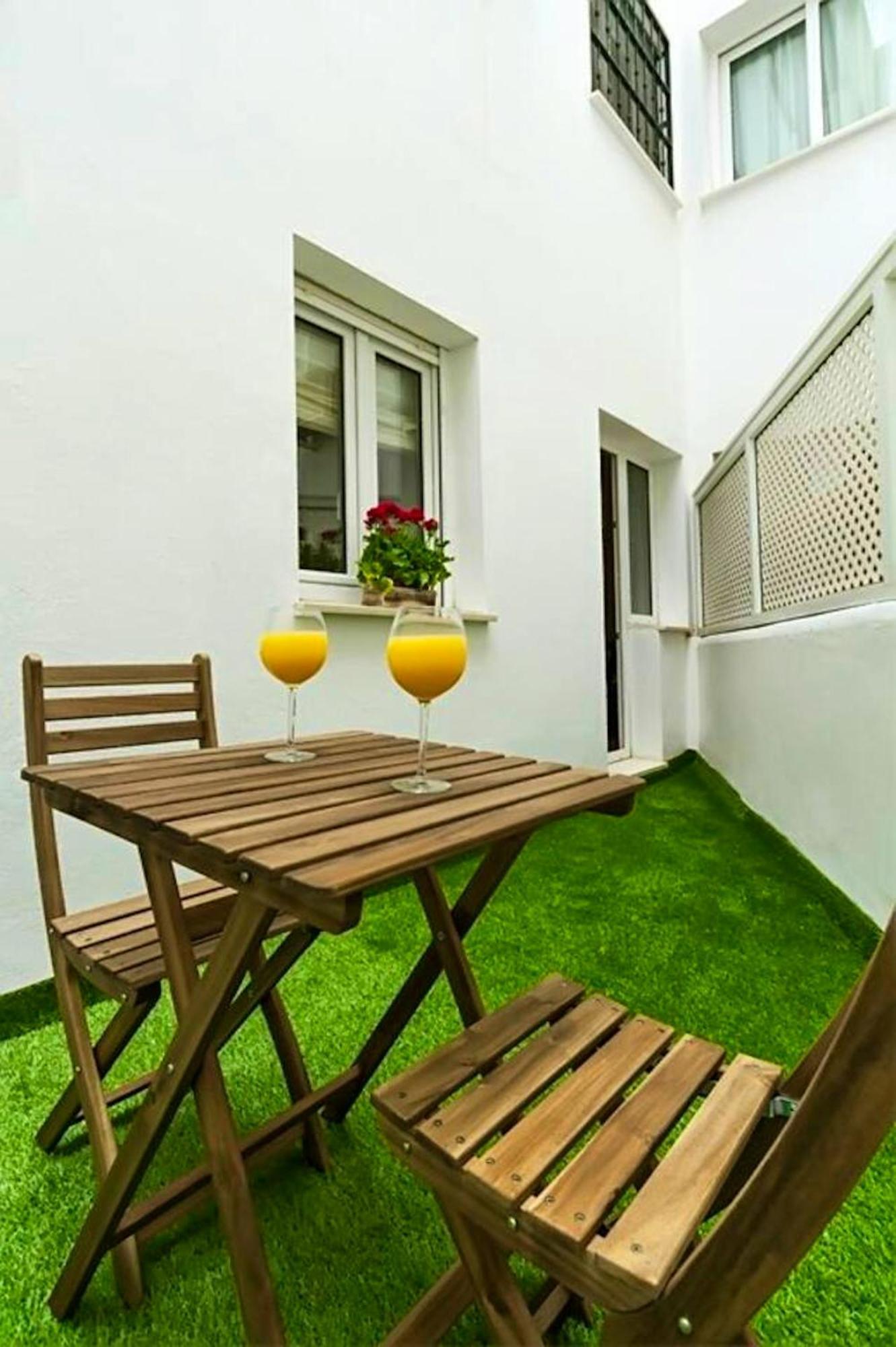 Appartement Charming In With Private Terrace 65 M² Air Conditioned *
